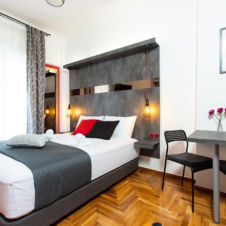 Downtown Luxury Boutique Suites : The Red Suite Салоники Экстерьер фото